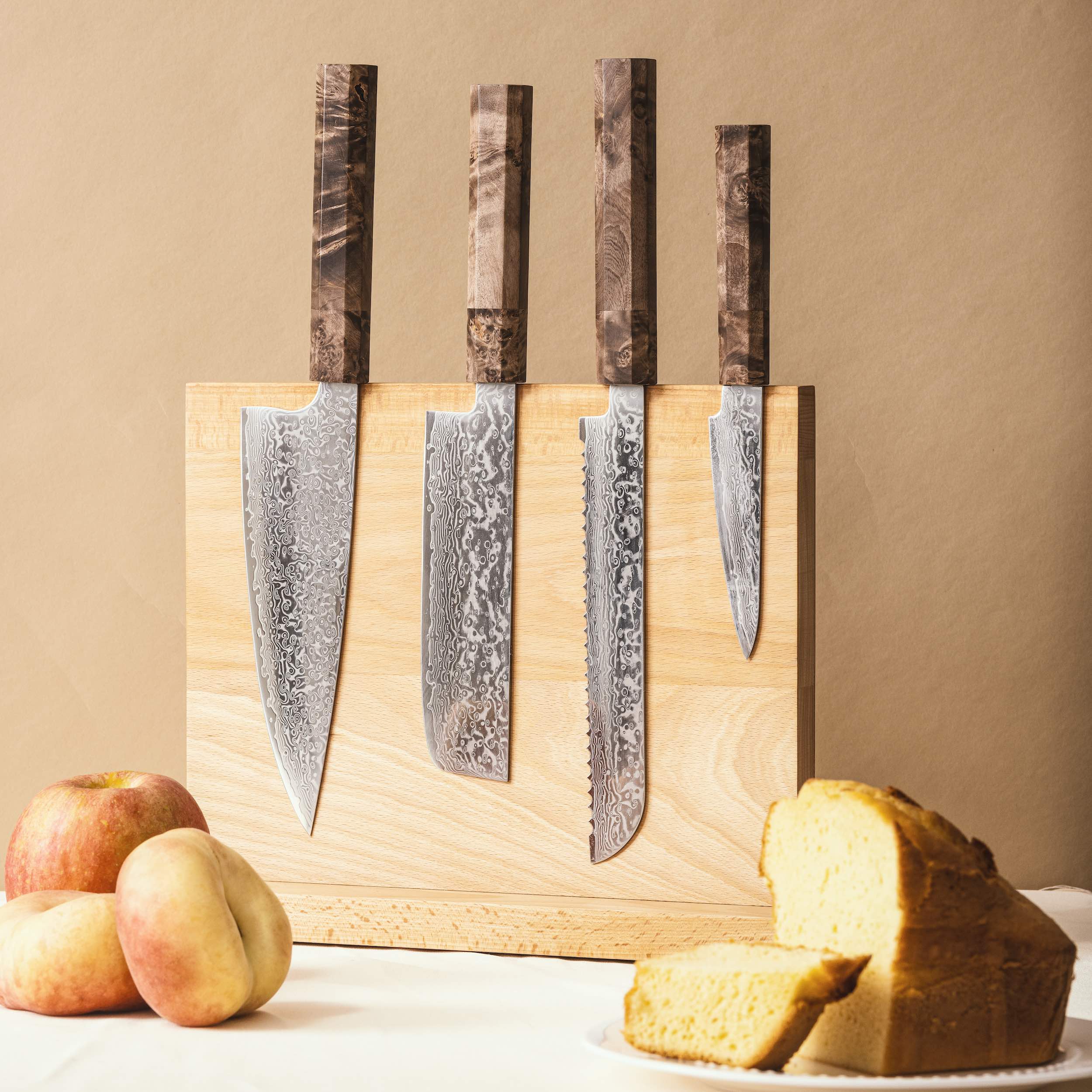 Kumo Knife Set with Cutting Board