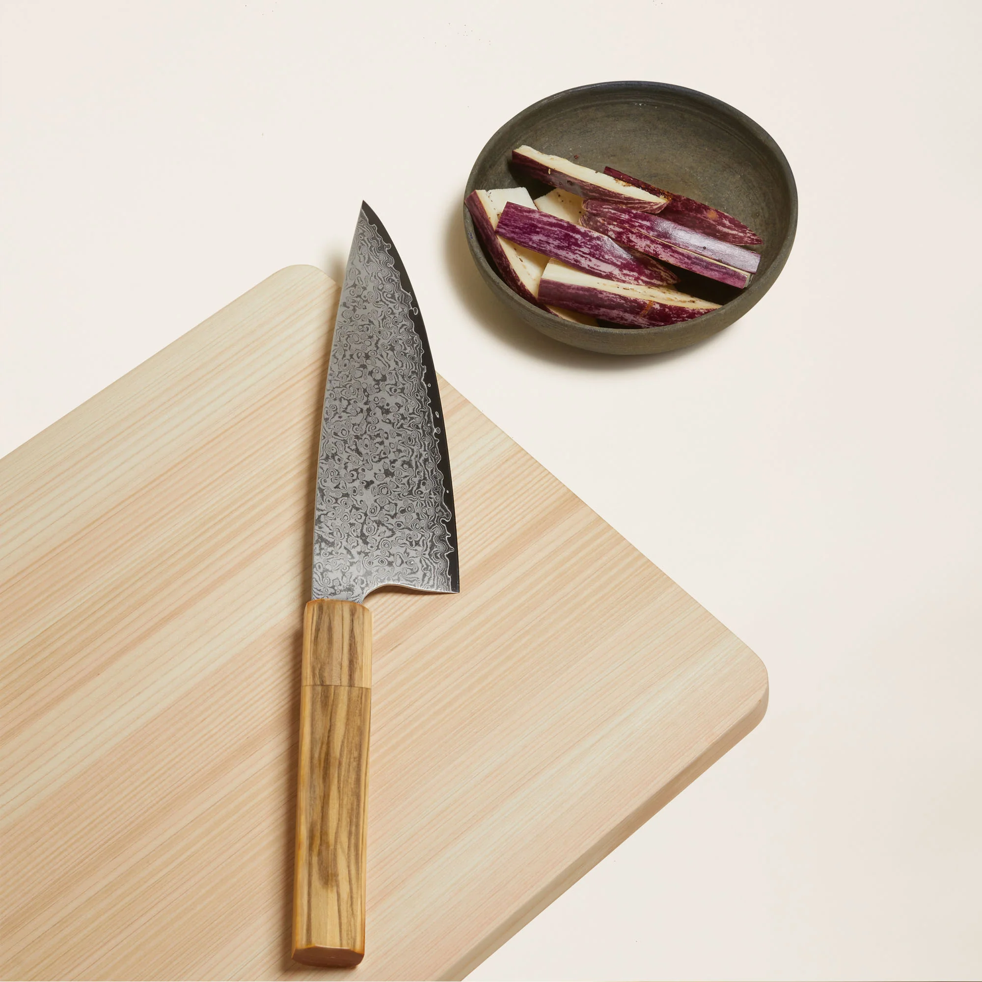Kumo Knife Set with Cutting Board